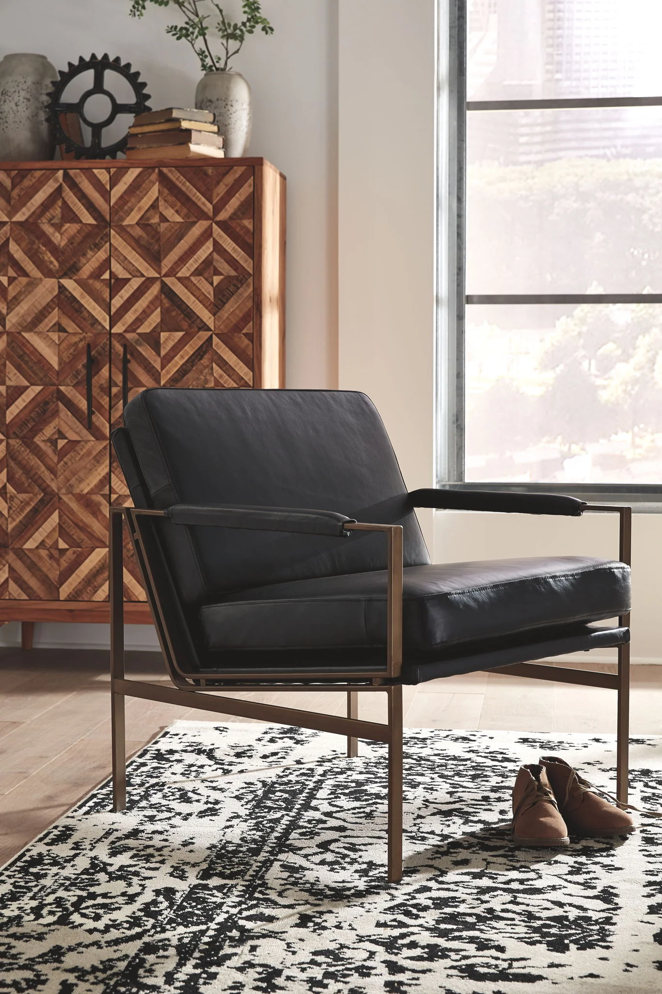 Puckman - Black - Accent Chair - Image 2