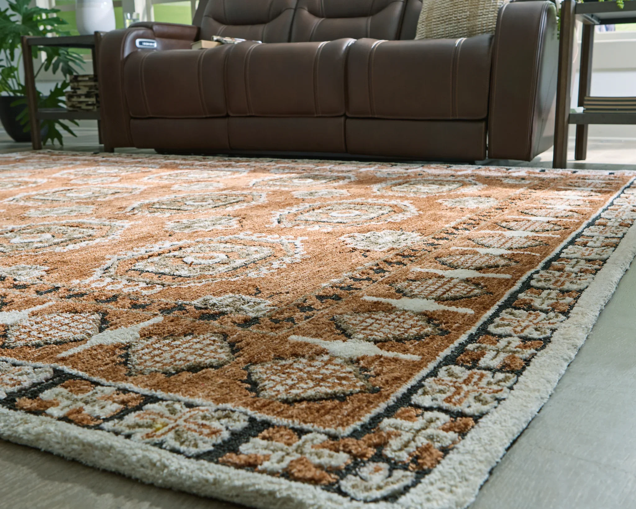 Qaabiz - Sienna / Ivory / Black - Medium Rug - 5' x 7' - Image 3