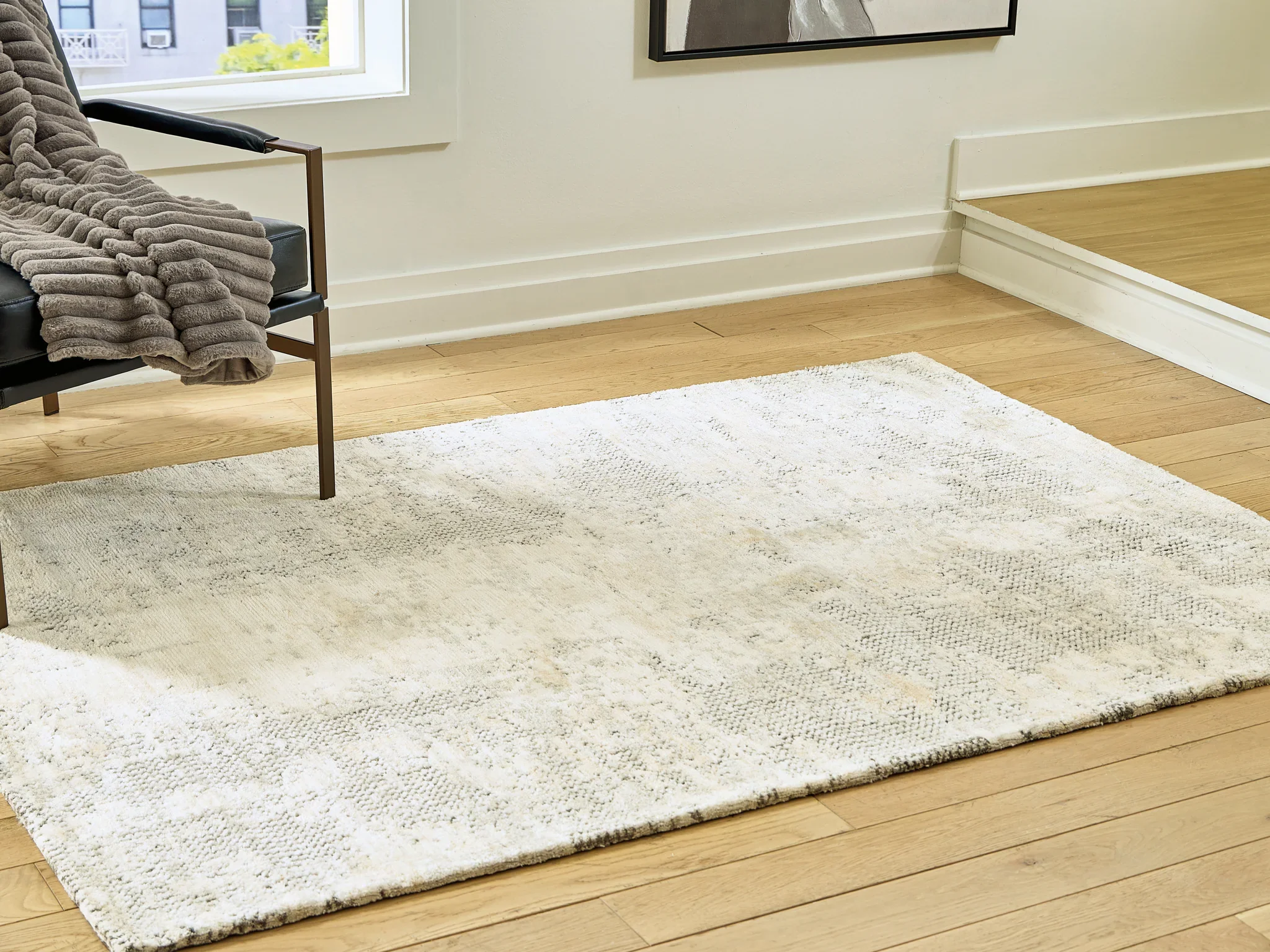 Raif - 5' x 7' Rug - Gray / White / Cream - Image 2