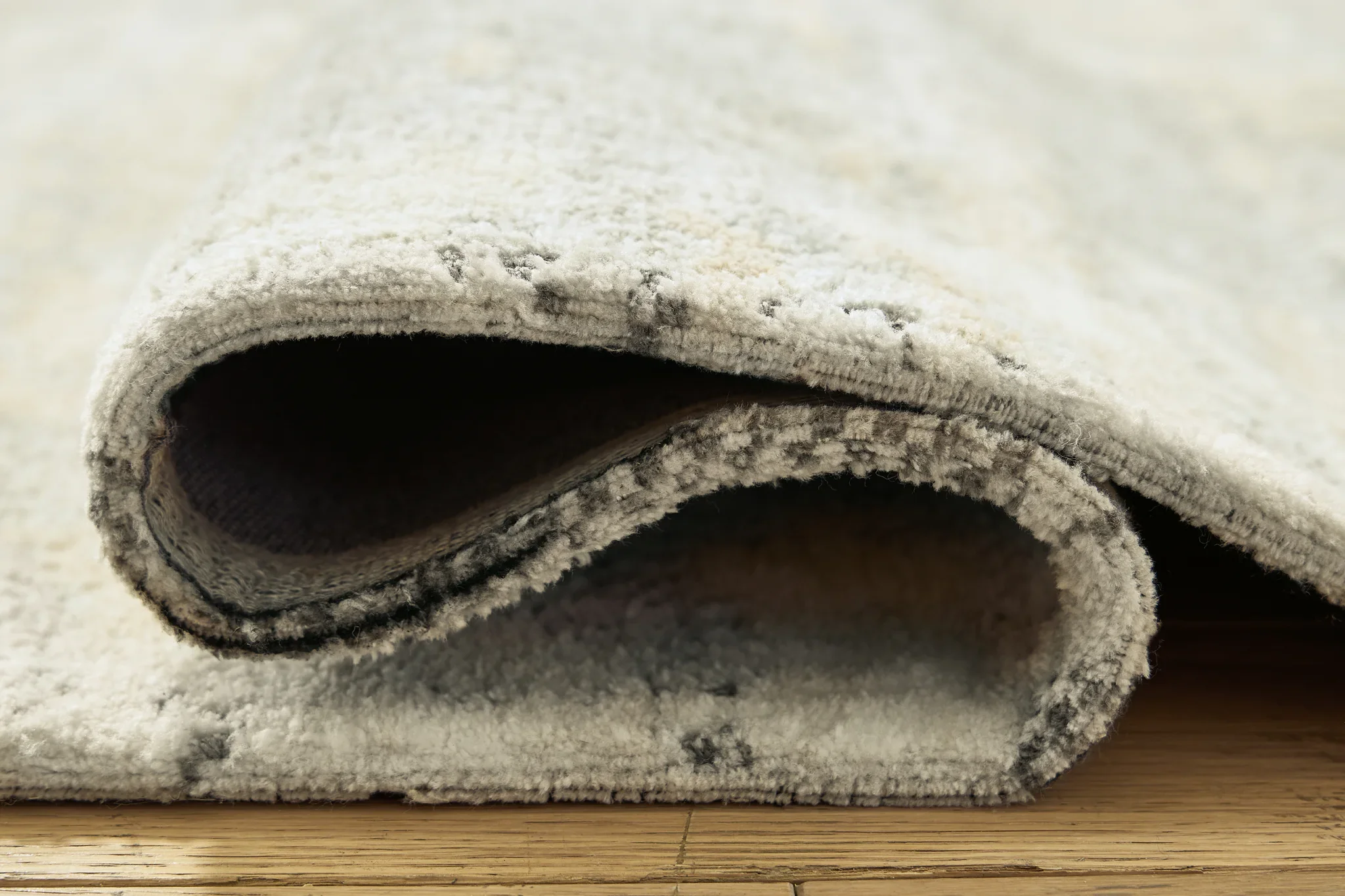 Raif - 8' x 10' Rug - Gray / White / Cream - Image 4