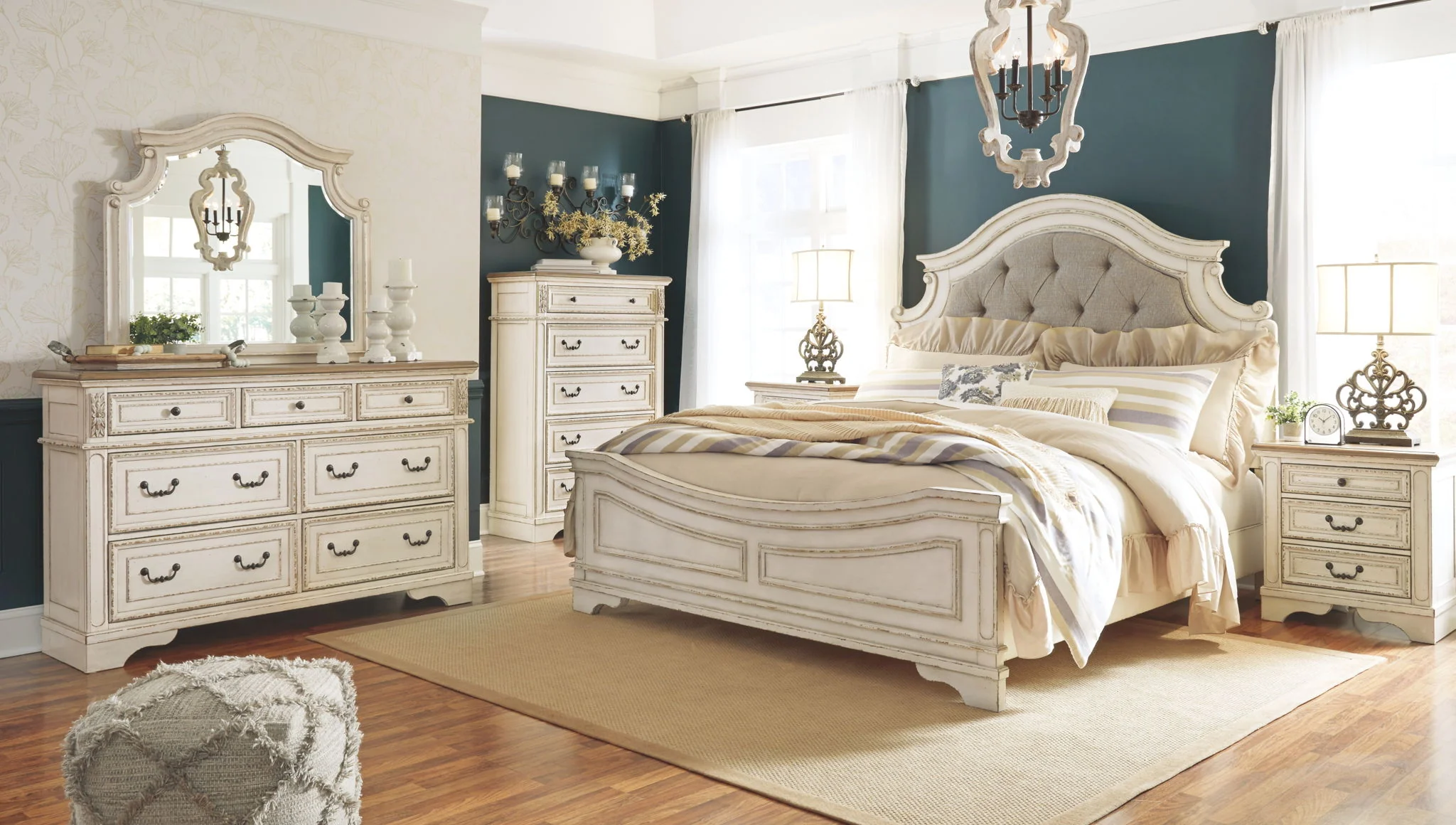 Realyn - Two-tone - Dresser, Mirror - 7-drawer - Image 3