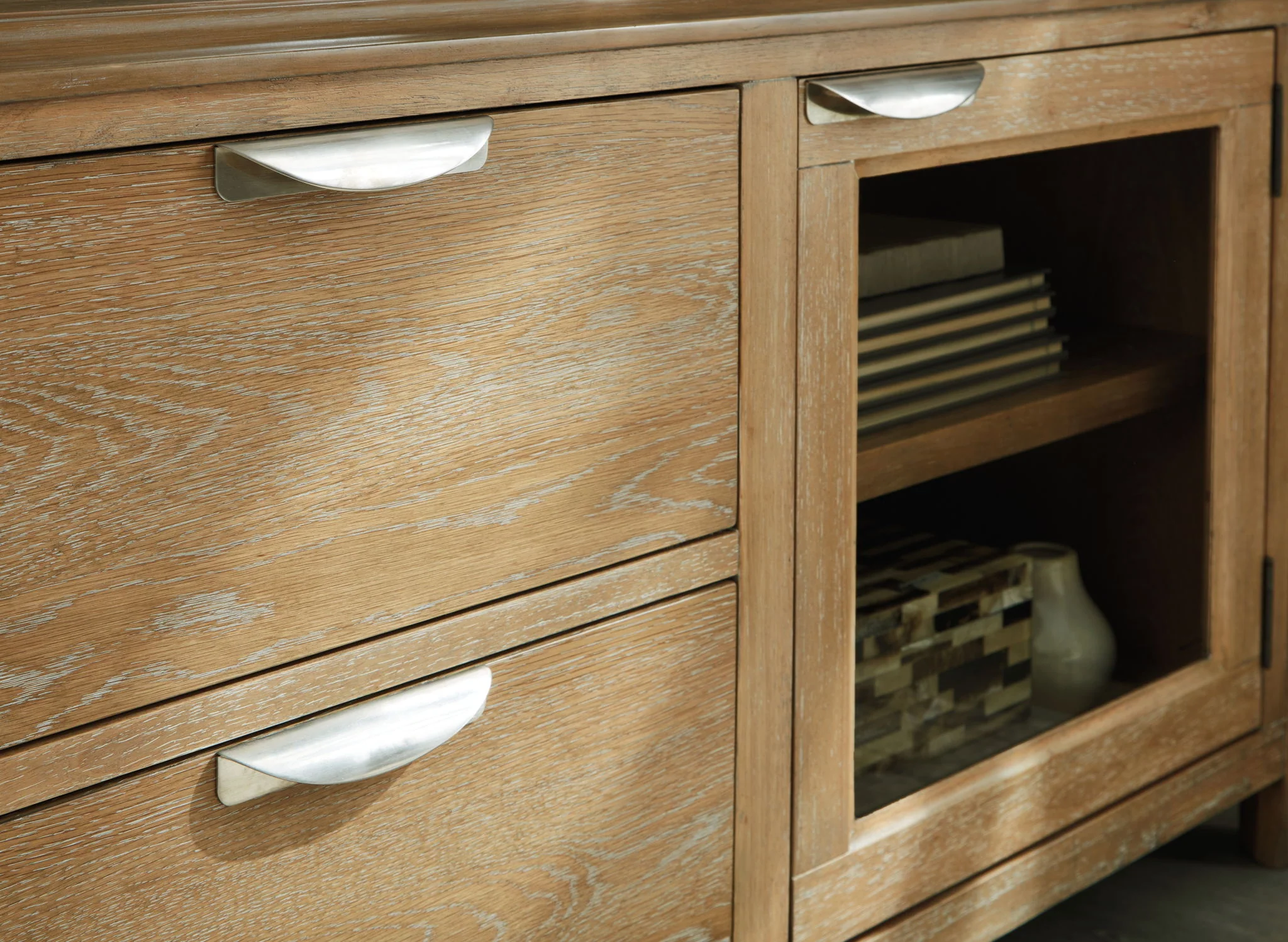 Rencott - Light Brown - Extra Large TV Stand - Image 6