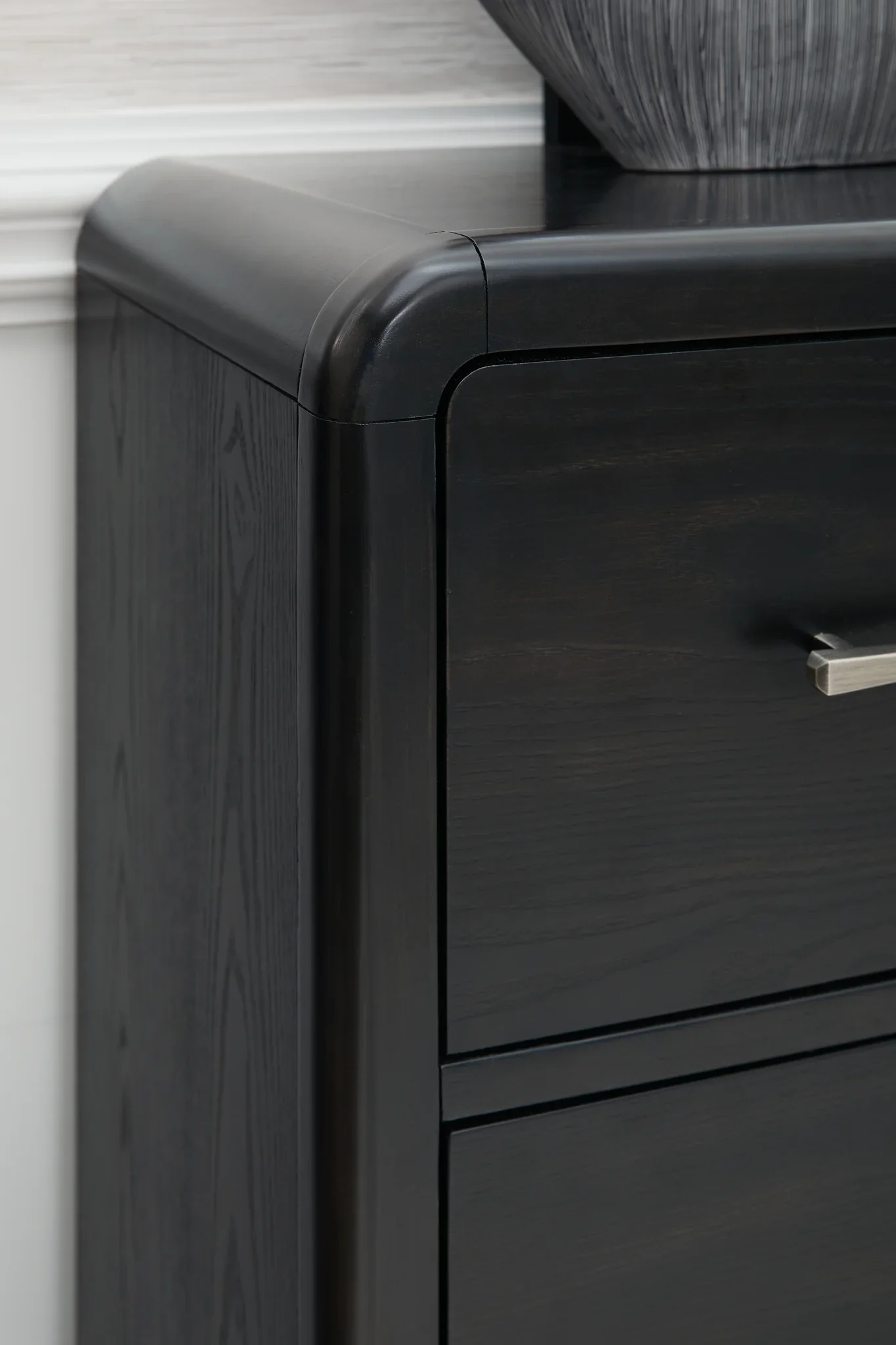 Rowanbeck - Black - Dresser And Mirror - Image 4