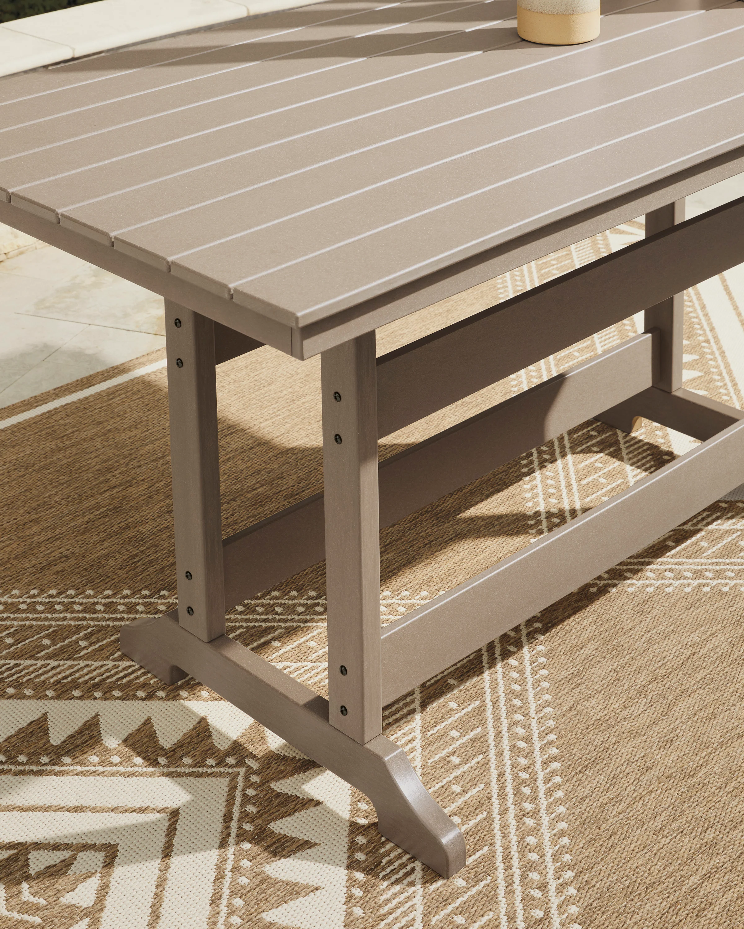 "Seackliff Beach” Outdoor Counter Table and Four Stools - Image 4