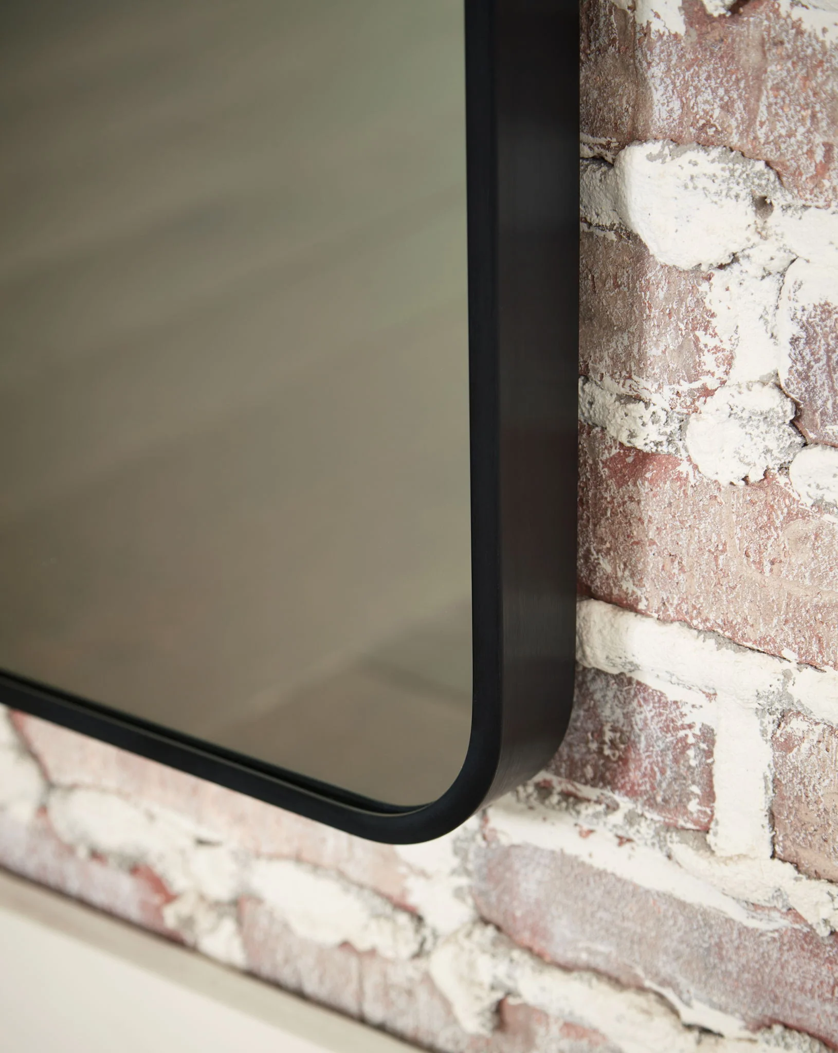 Sethall - Black - Floor Mirror - Image 4