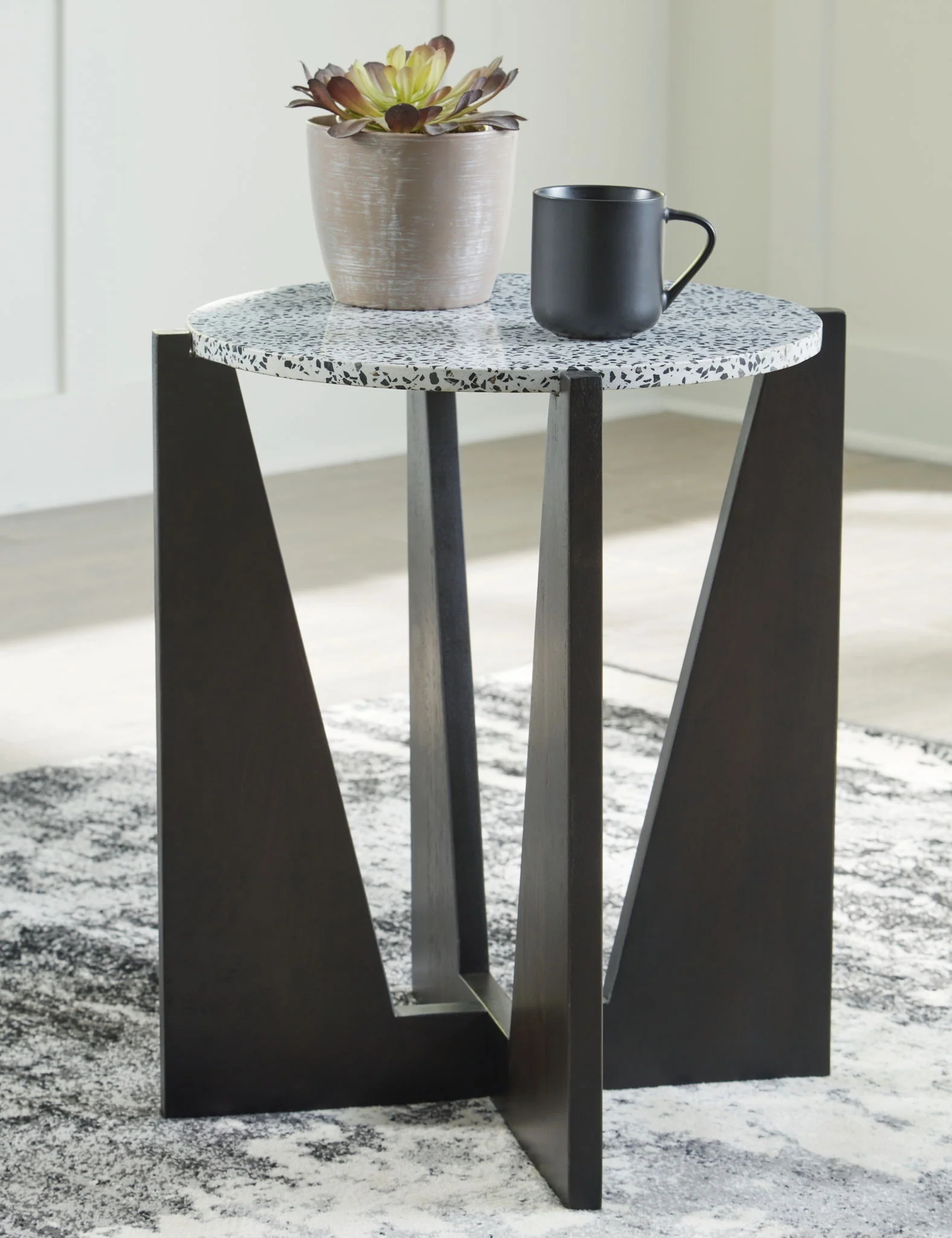 Tellrich - Black / White - Accent Table - Image 2