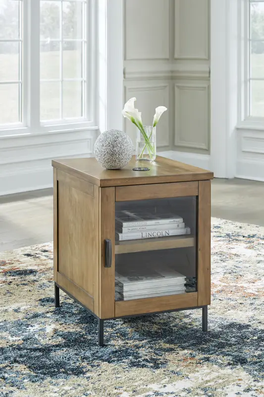 Torlanta - Brown - Chair Side End Table - Image 2