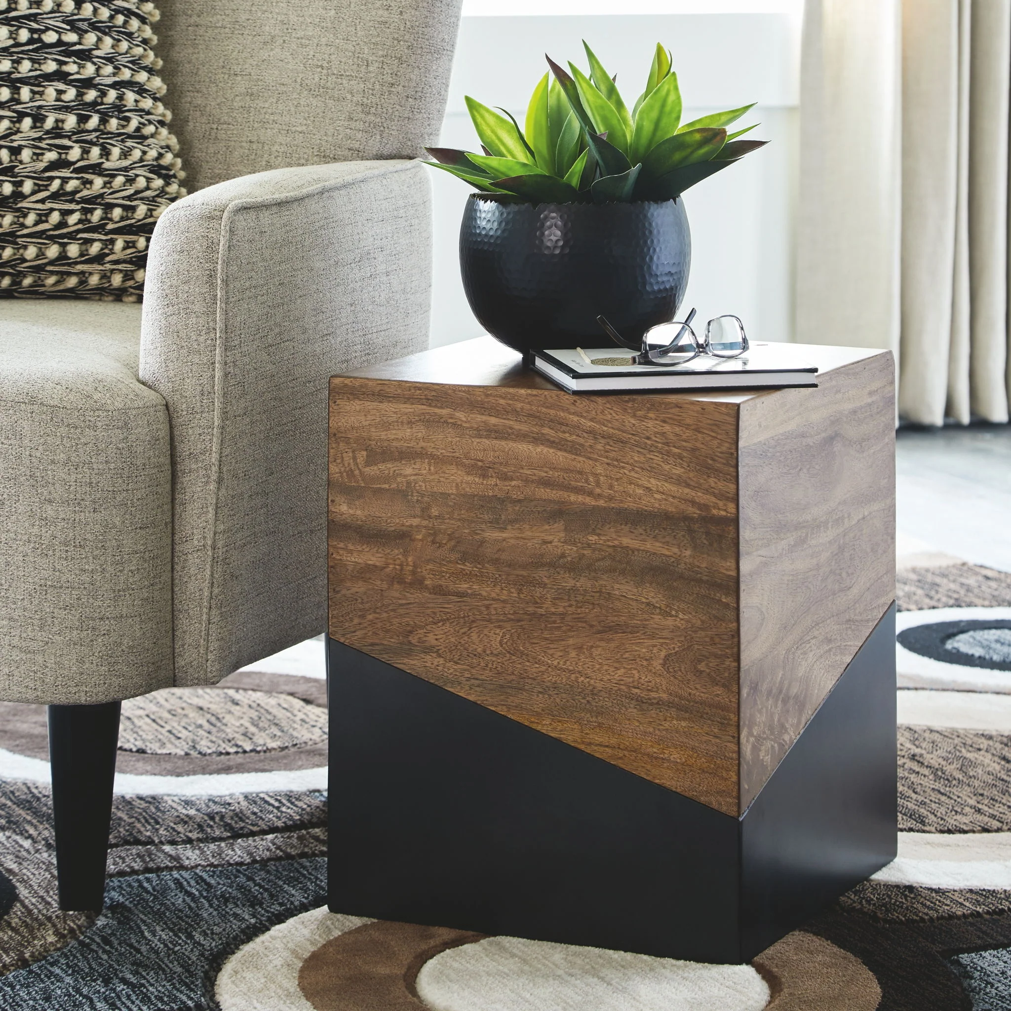 Trailbend - Brown / Gunmetal - Accent Table - Image 2