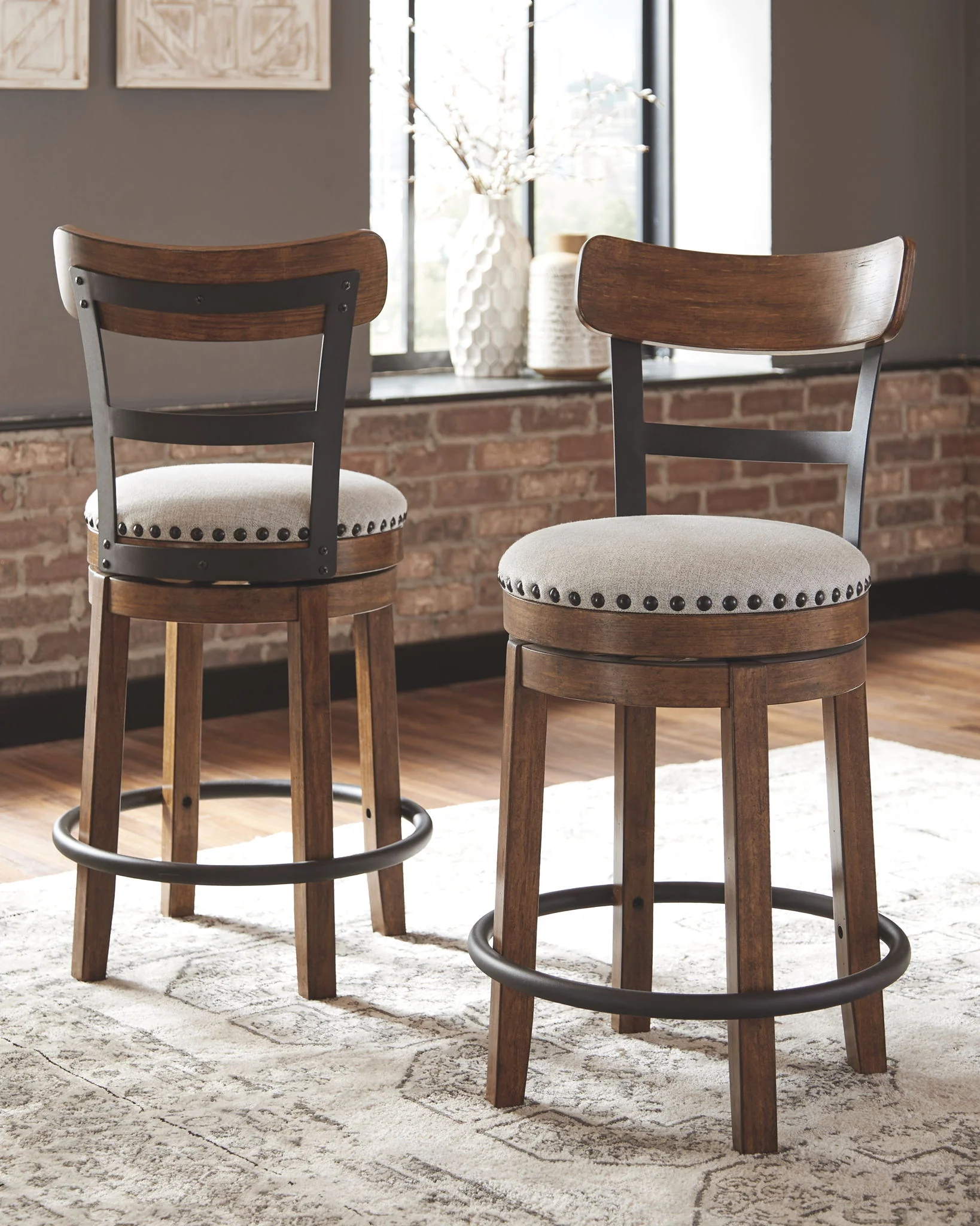 Valebeck - White - 5 Pc. - Counter Table, 4 Upholstered Barstools - Image 3