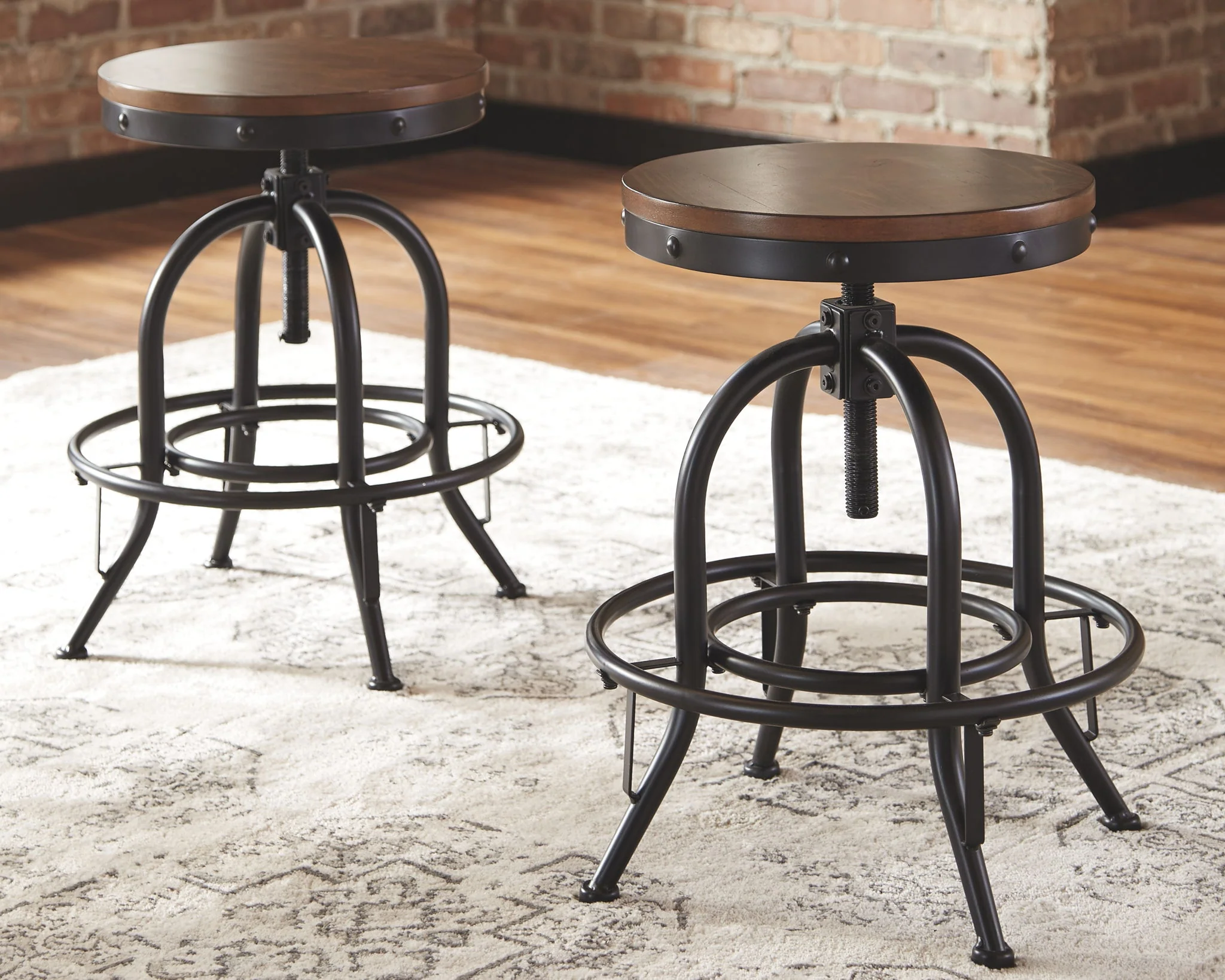 Valebeck - White - 6 Pc. - Counter Table, 4 Barstools, Server - Image 5