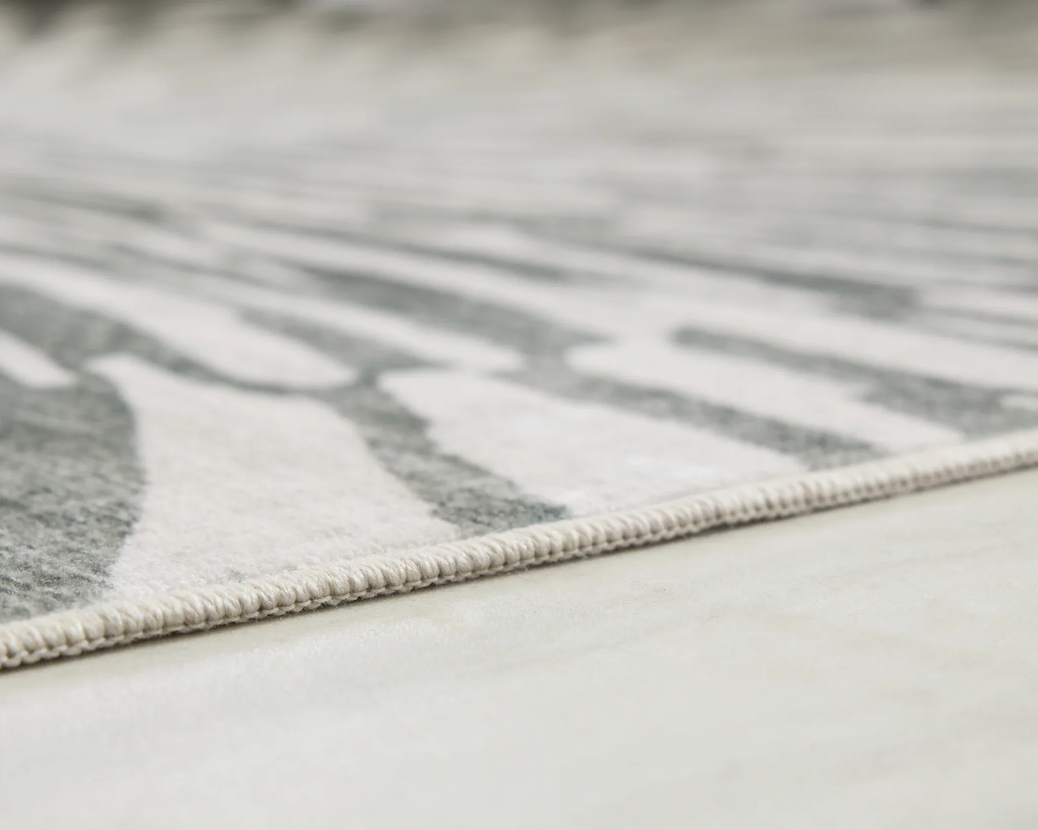 Verland - Gray / White - Washable Large Rug - 8' x 10' - Image 4