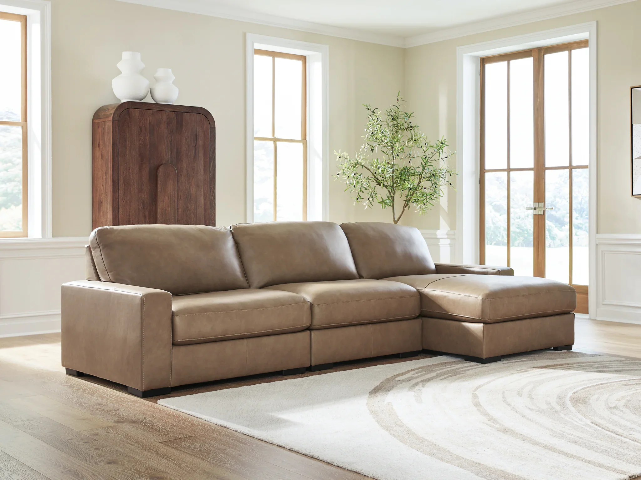Veronella - 3-Piece Sectional With RAF Corner Chaise - Sahara - Image 3