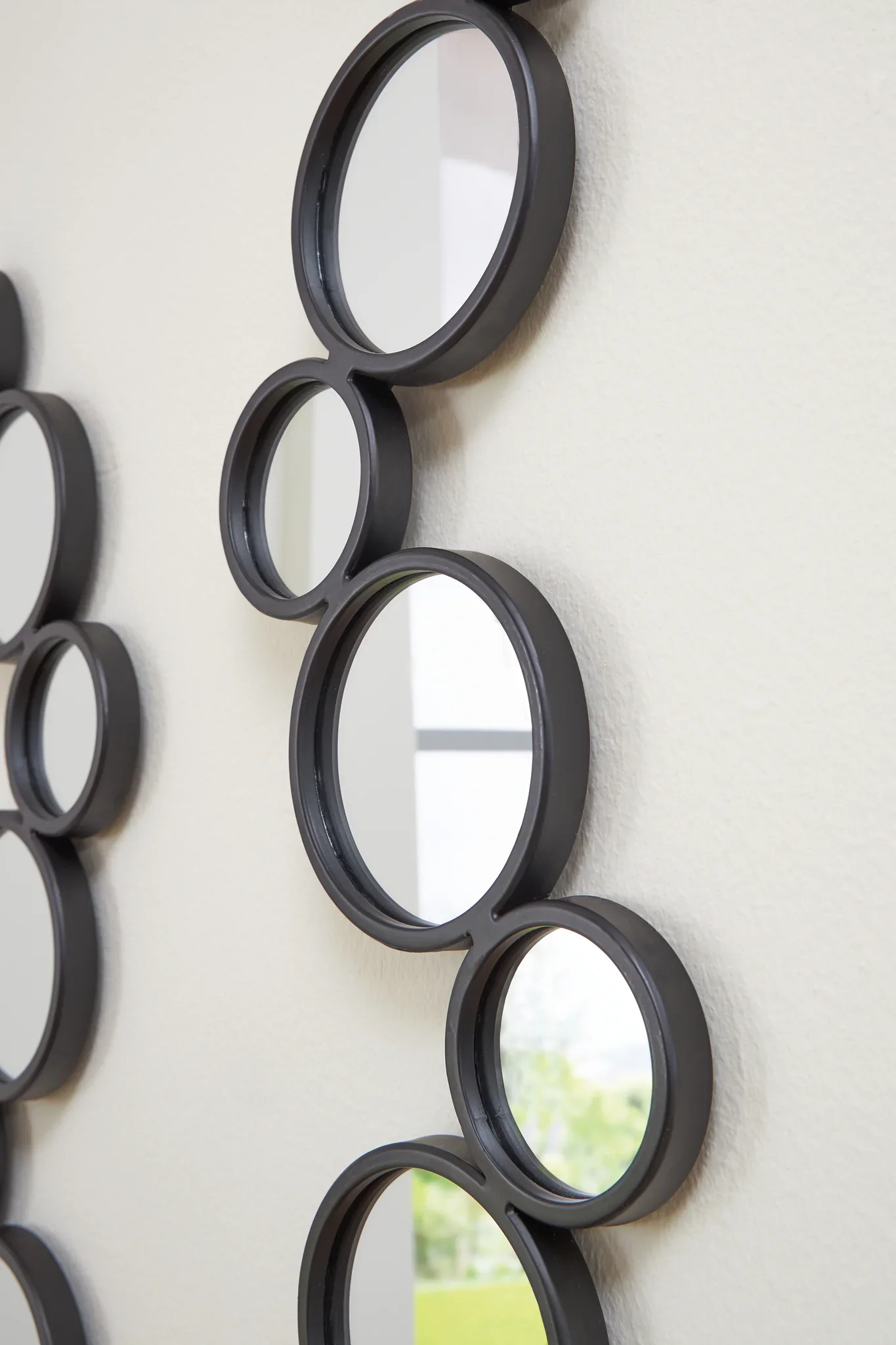 Vinler - Black - Accent Mirror Set (Set of 2) - Image 8