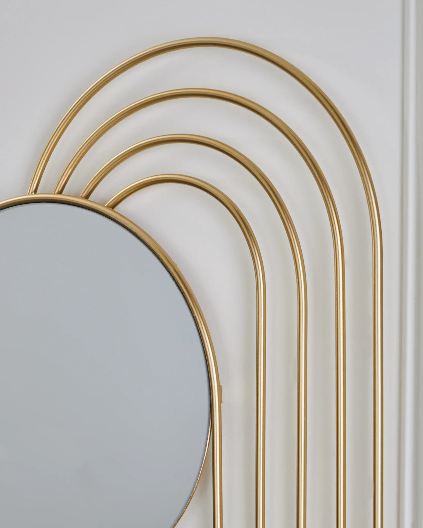 Warrenley - Gold Finish - Accent Mirror - Image 4