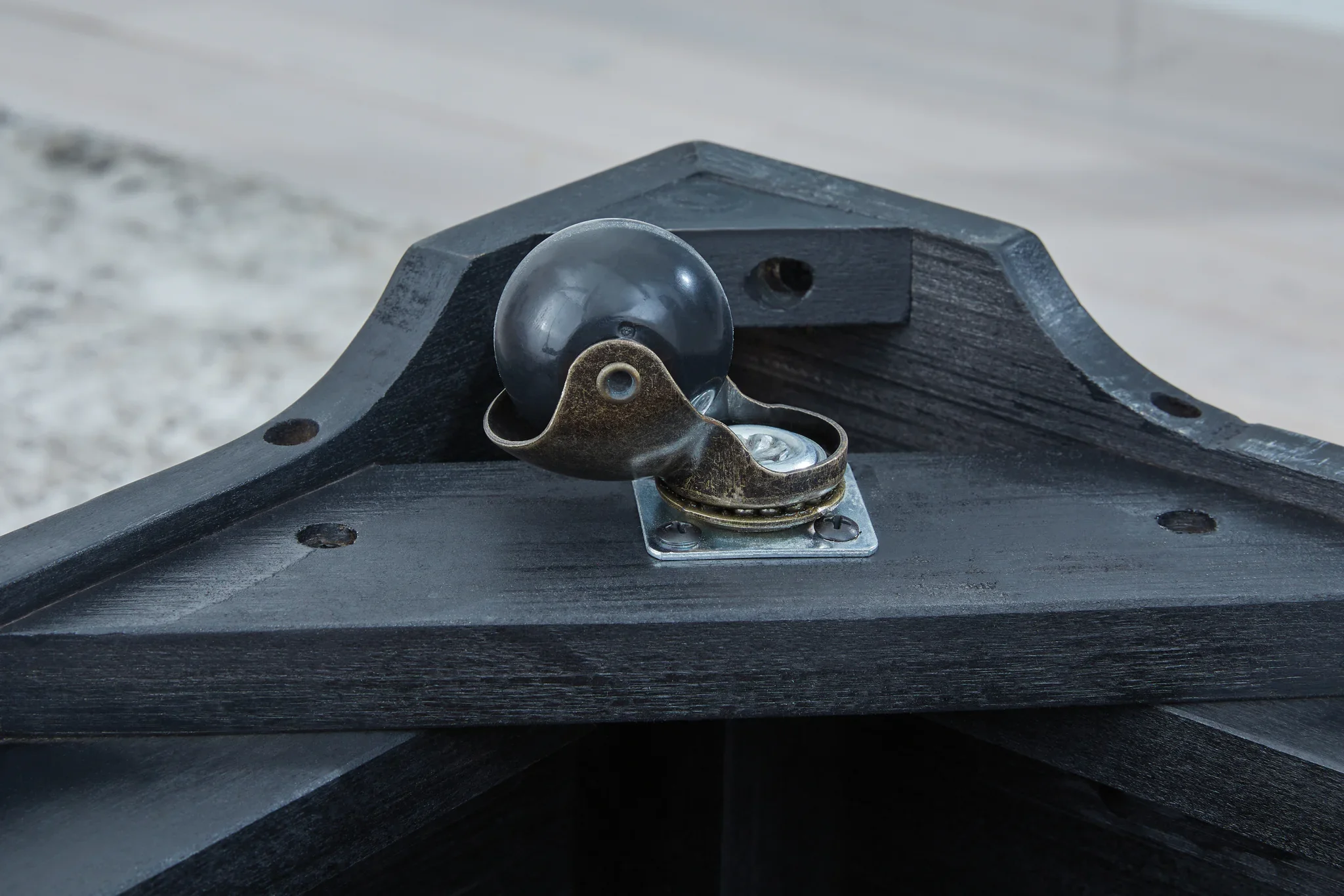 Wildenauer - Brown / Black - Lift Top Cocktail Table - Image 11