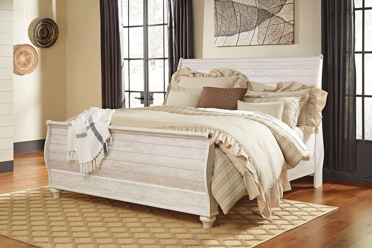 Willowton - Whitewash - King Sleigh Bed With Faux Plank Design - Image 2