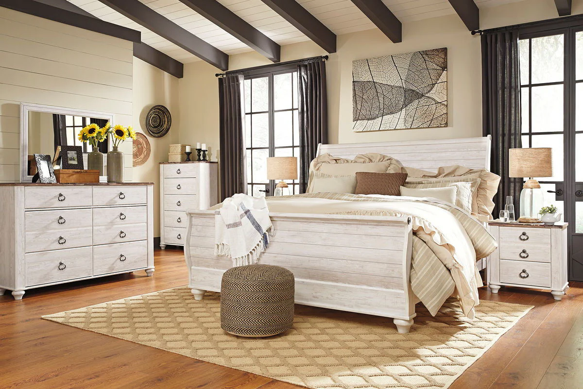 Willowton - Whitewash - King Sleigh Bed With Faux Plank Design - Image 4