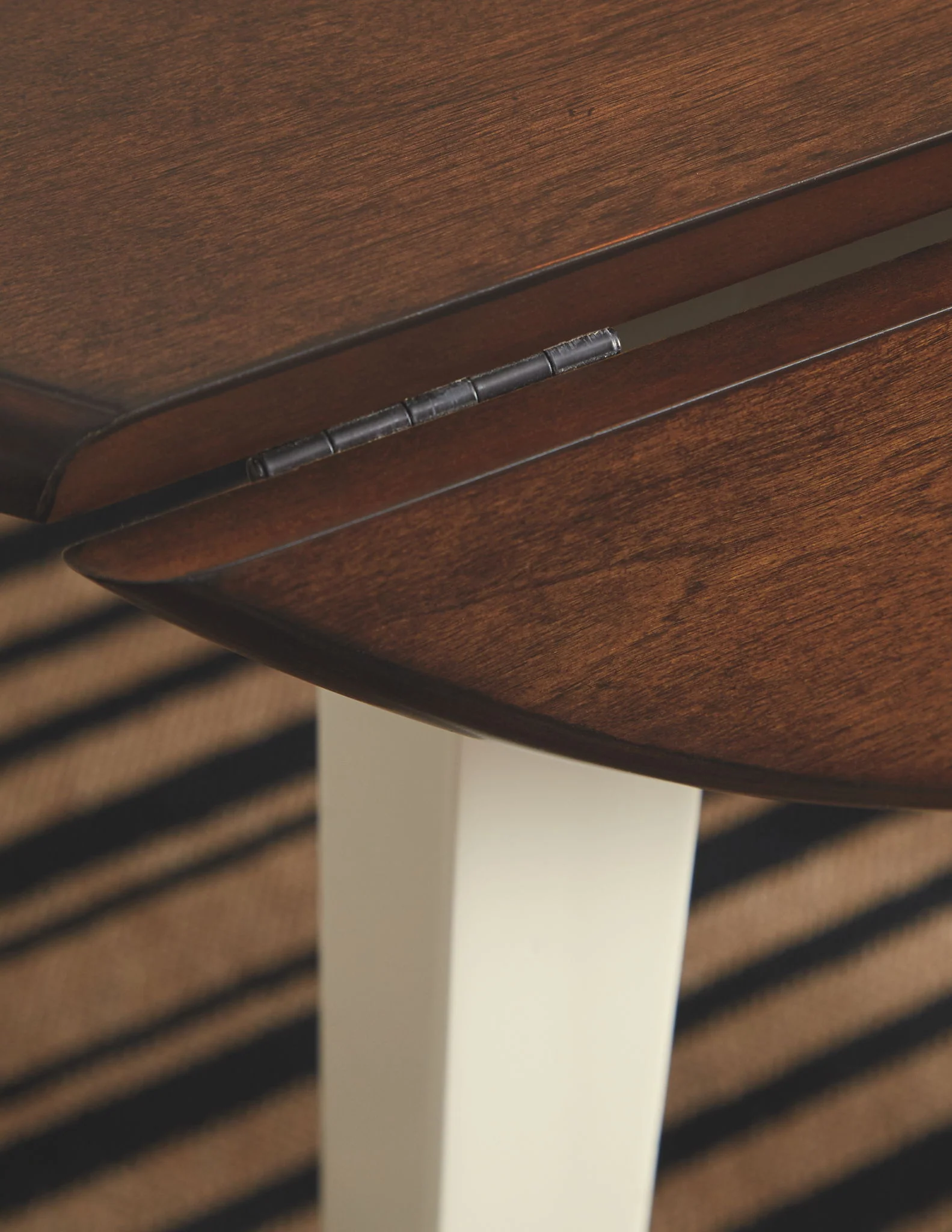 Woodanville - Cream / Brown - Round Drm Drop Leaf Table - Image 5