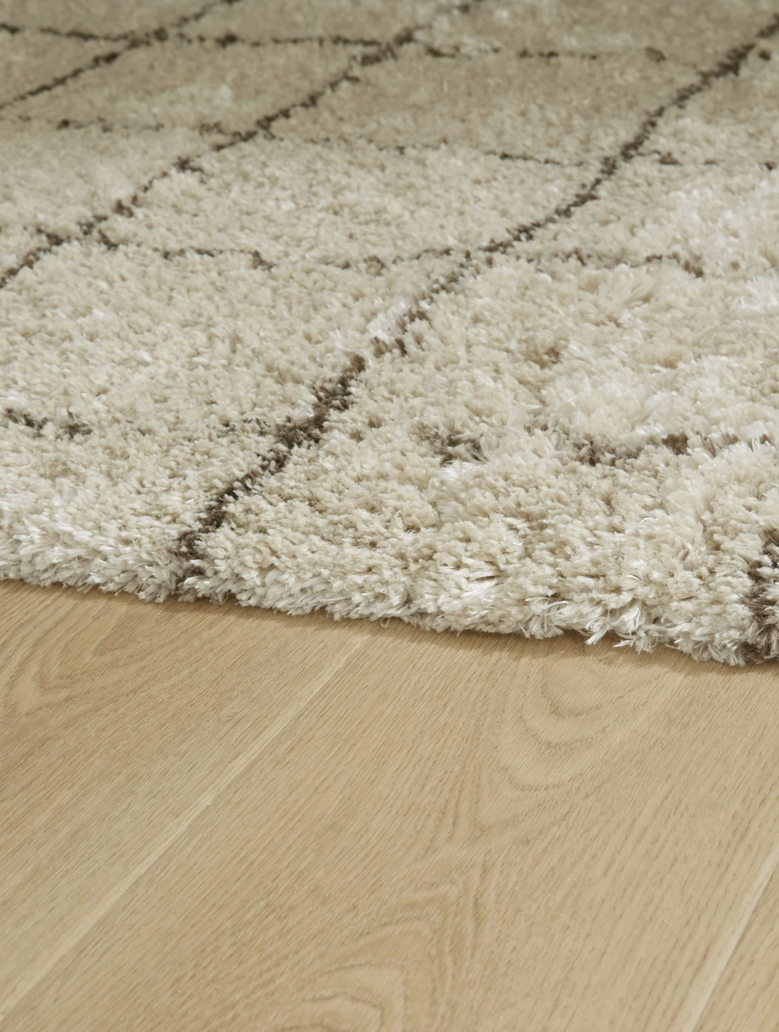 Wrenlow - Cream / Brown - Large Rug - 8' x 10' - Image 3