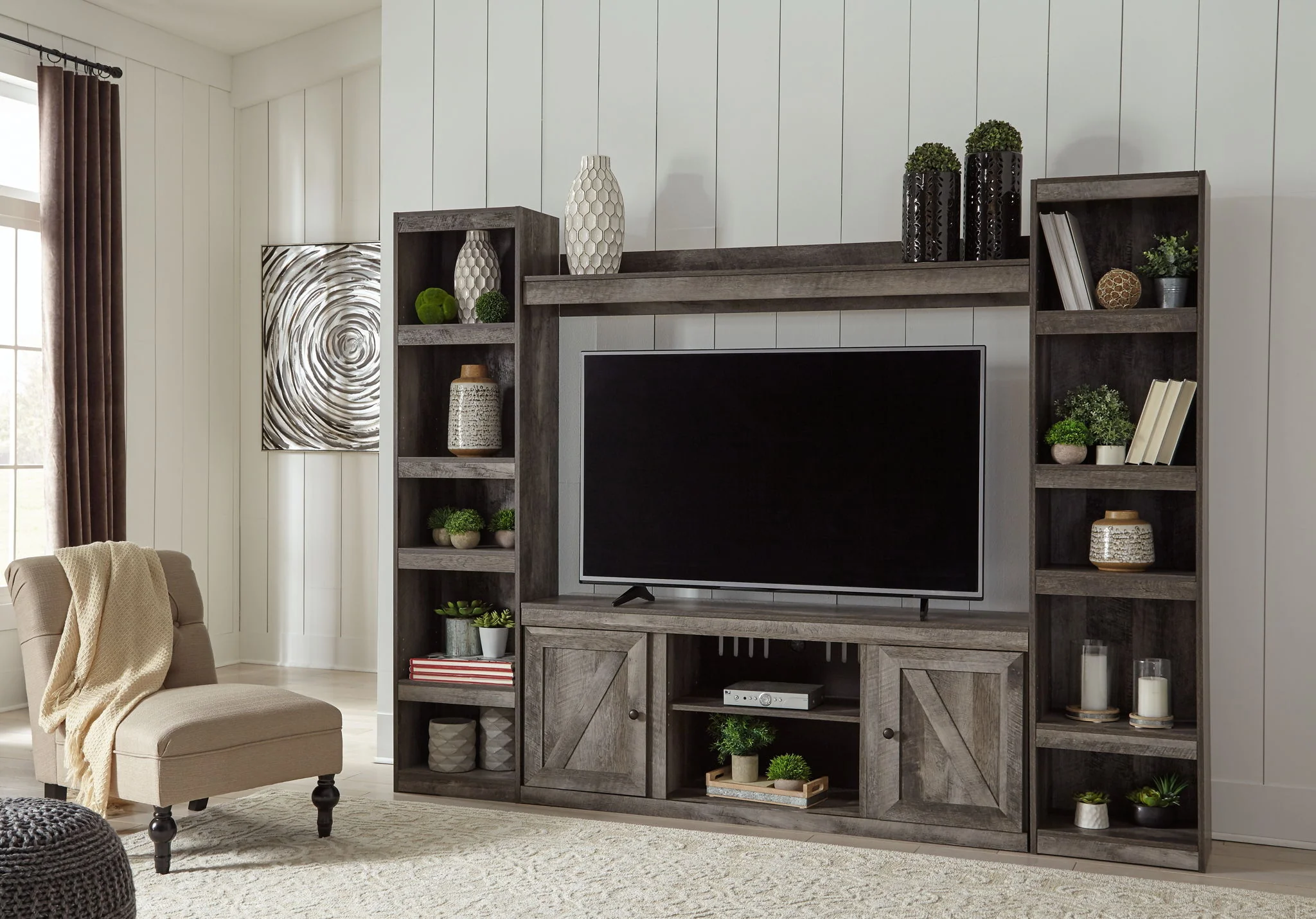 Wynnlow - Gray - 4-Piece Entertainment Center With LG TV Stand W/Fireplace Option - Image 2