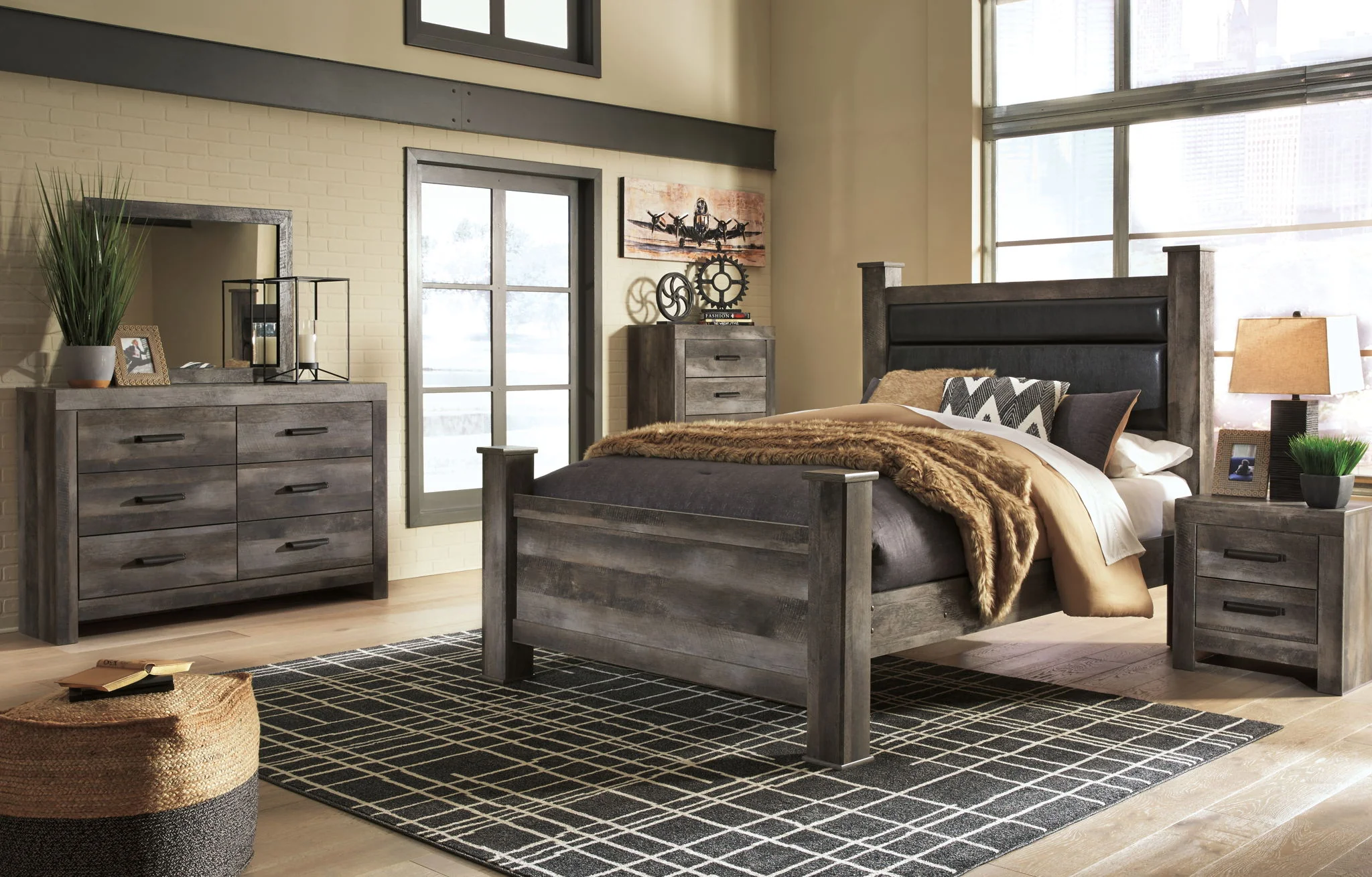 Wynnlow - Gray - Queen Upholstered Poster Bed - Image 3