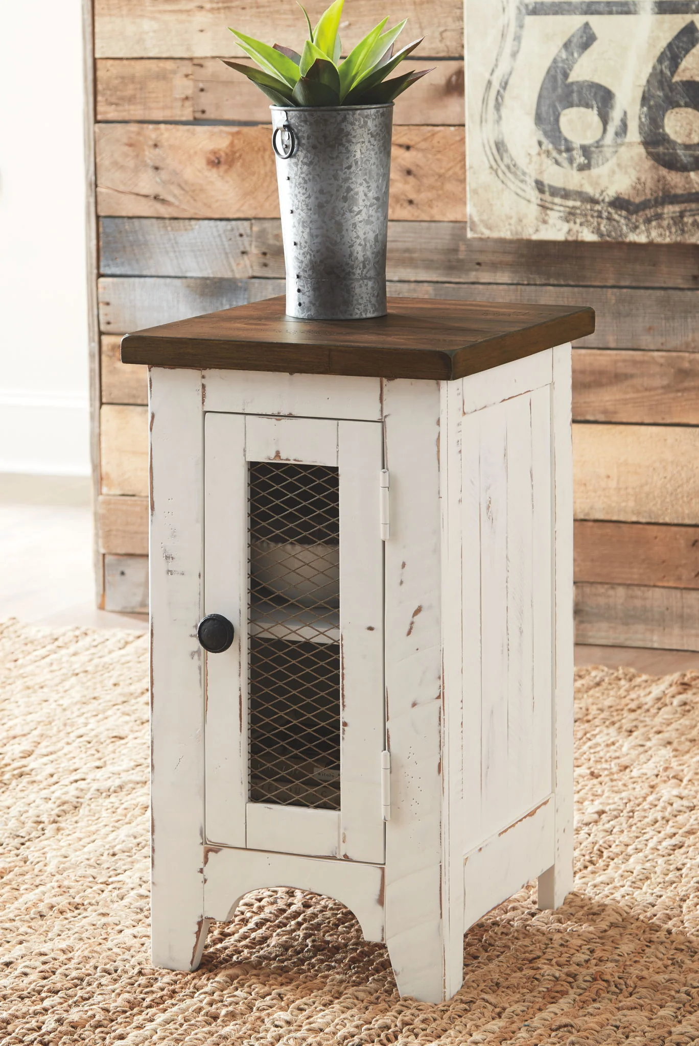 Wystfield - White / Brown - Chair Side End Table - Image 2